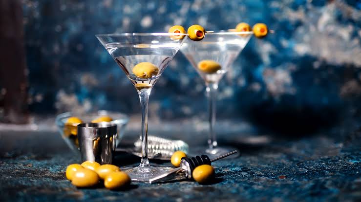 Shaken or Stirred? The Modern Man's Guide to Making (and Ordering) the Perfect Martini