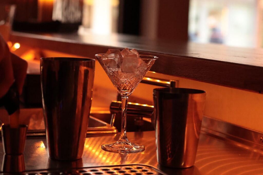 Shaken or Stirred? The Modern Man's Guide to Making (and Ordering) the Perfect Martini