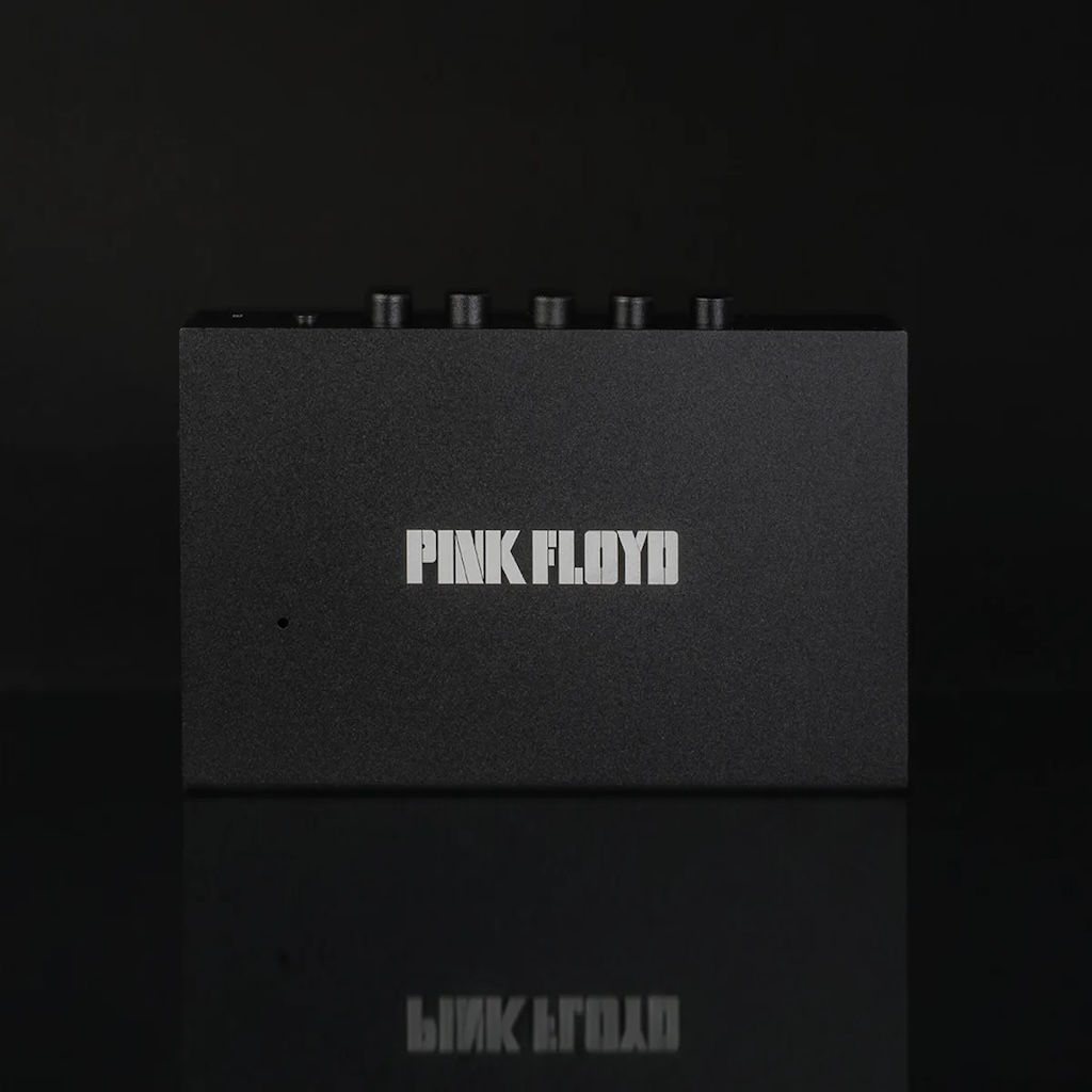 French retro-tech specialist We Are Rewind has teamed up with Pink Floyd for a limited-edition WE-001 player and remastered Dark Side of the Moon tape.