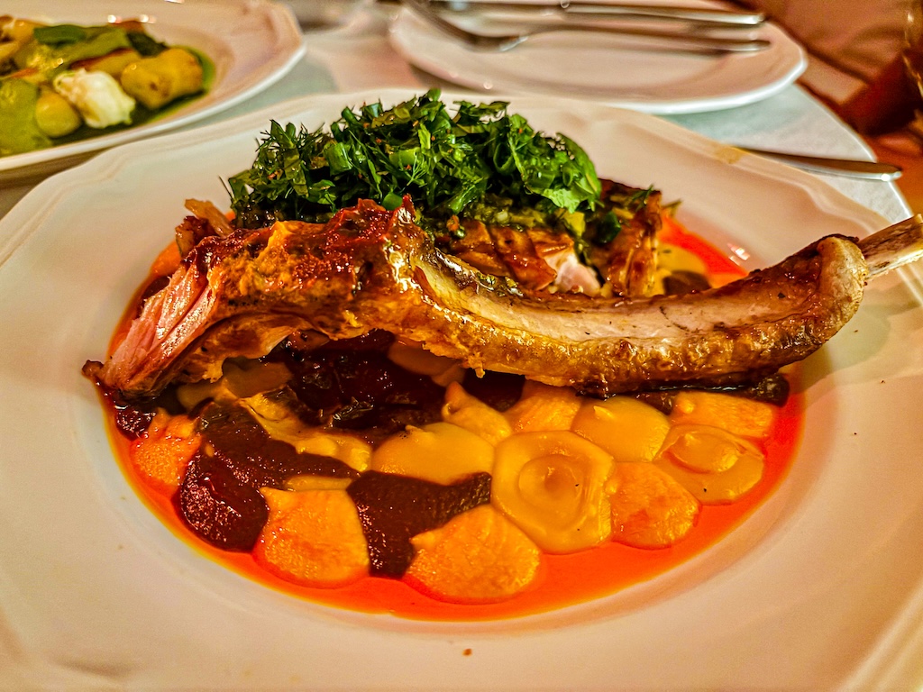 In the heart of Batu Bolong, Giselle reimagines the 1980s Mediterranean Riviera through French-trained cooking, sunlit courtyard design, and an all-night party spirit.