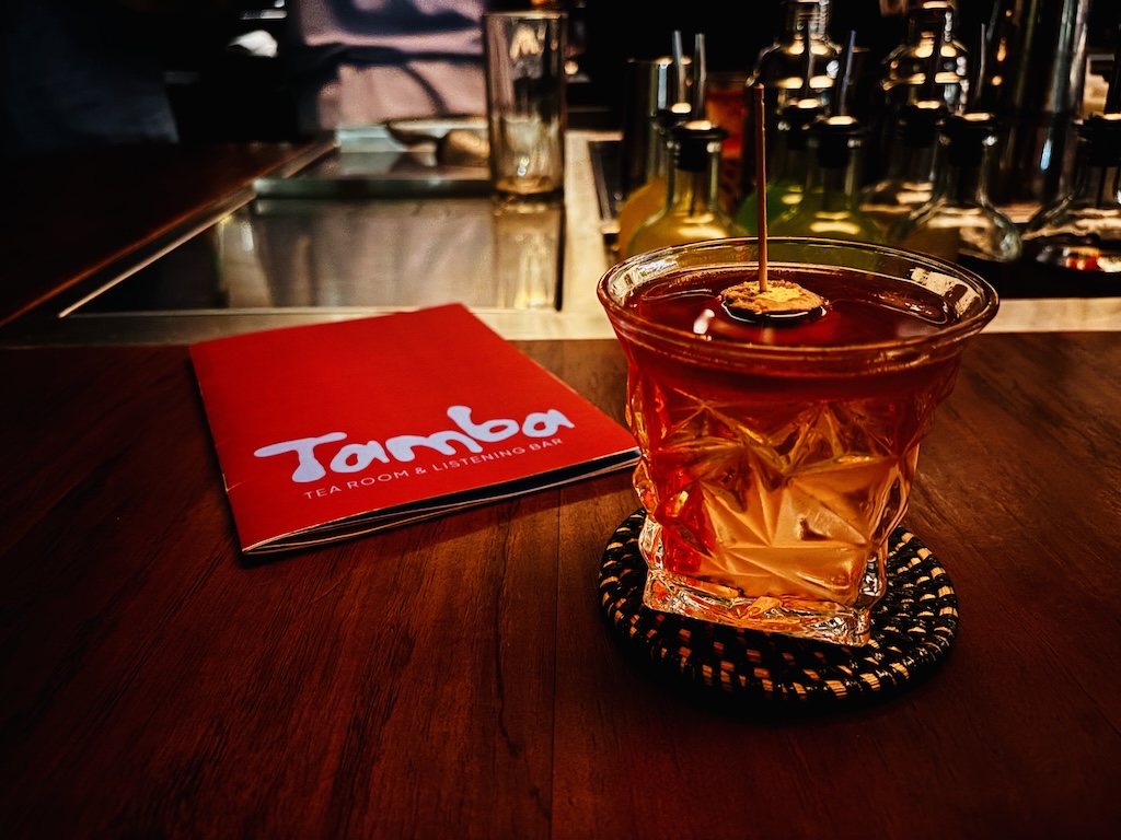 On Sanur's evolving high street, London-born yakitori restaurant Junsei pairs precision-grilled skewers with an intimate room, a vinyl soundtrack, and Tamba's cocktails right next door.