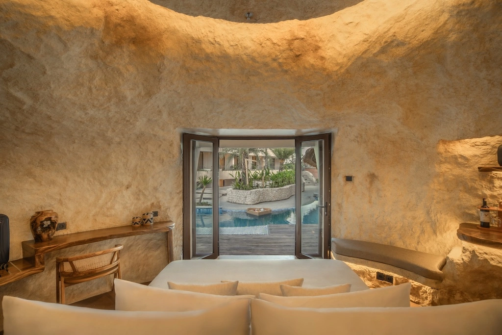 Shaped by lagoon pools and featuring cave-inspired architecture and soaring views, La Mewali Resort is Canggu's striking new hideaway minutes from the beach, bars and buzz.