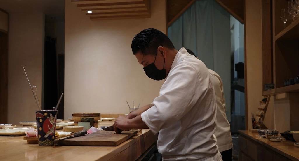 Most of us love sushi, and in Asia, most know there's the sushi that comes in a stapled plastic box, and there's the timeless craft that comes with an appropriately hefty price tag. Here's how to get the most out of a legitimate sushi counter experience.